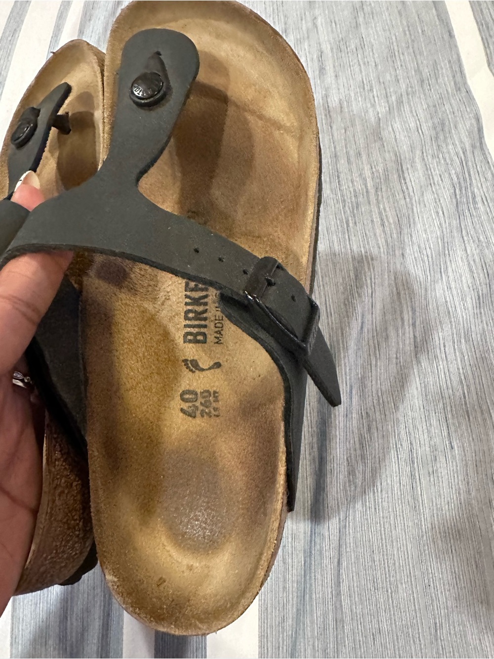 Birkenstock Black Women's T-strap Thong Sandals - Picture 3 of 3